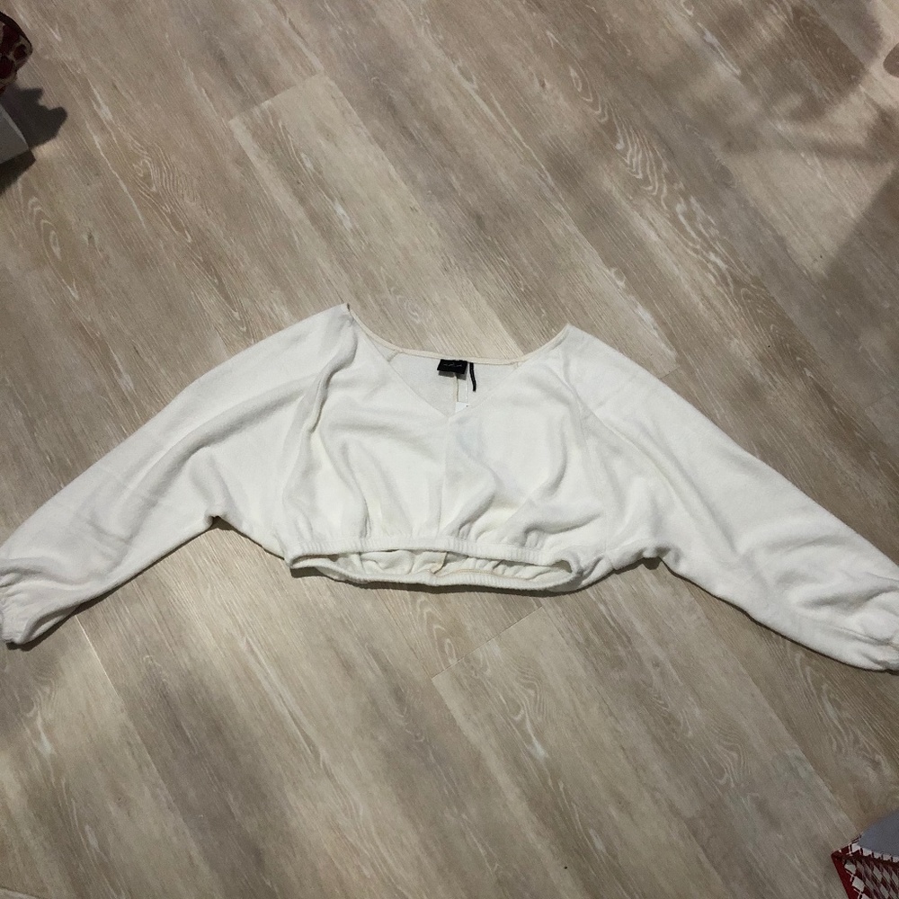 Urban outtfitters long sleeve cropped shirt